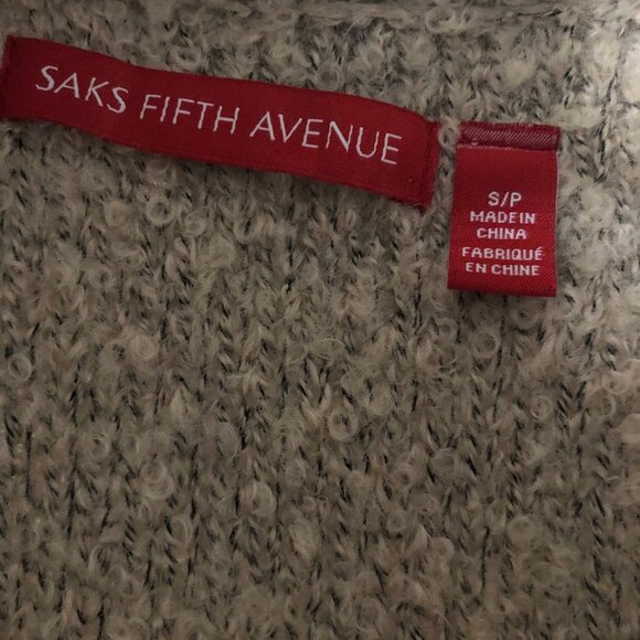 Authentic Saks fifth avenue vest with real fur S - Picture 5 of 5